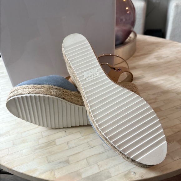 Blue and Tan Suede Espadrille Flats - Picture 5 of 7